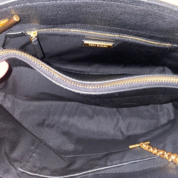 Brand new 🏷Tory Burch Carson tote and wallet🕶🌹 - Picture 6 of 16